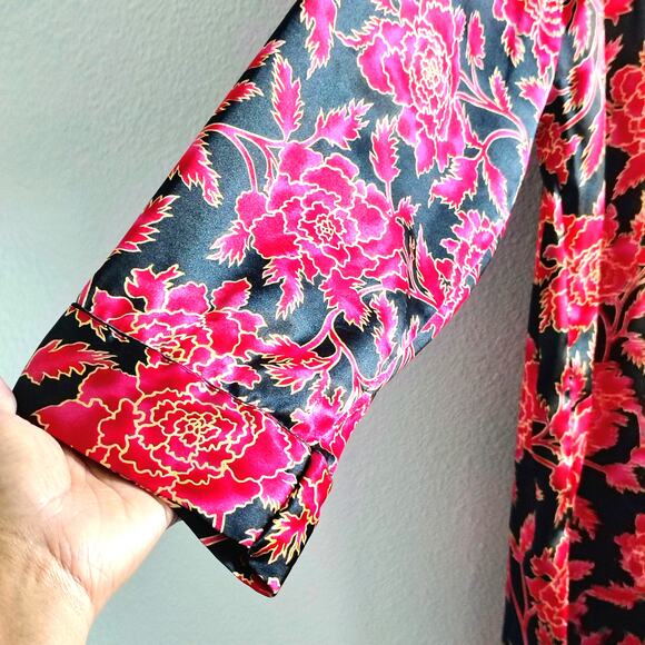 Vintage Victoria's Secret Large Button Front Sleep Shirt Black Red Floral Satin - Picture 4 of 9